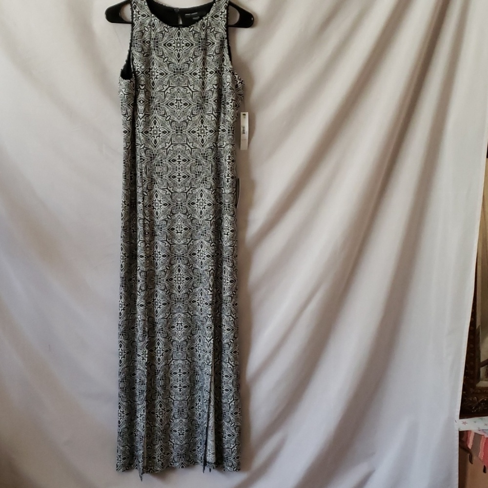 New Maggy London Long Dress Split Bottom
